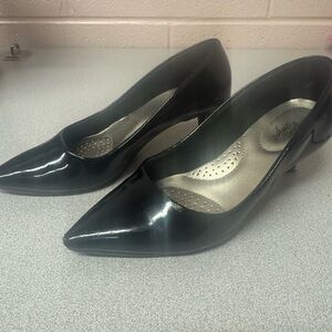 Classic Black Patent Pointed-Toe Pumps - Women